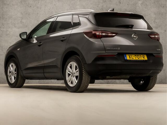 Opel Grandland X 1.2 Turbo Sport (APPLE CARPLAY, GROOT NAVI, CAMERA, LEDER, GETINT GLAS, SPORTSTOELEN, PARKEERSENSOREN, CRUISE, NIEUWE APK, NIEUWSTAAT)