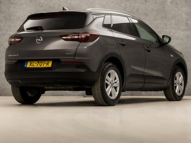 Opel Grandland X 1.2 Turbo Sport (APPLE CARPLAY, GROOT NAVI, CAMERA, LEDER, GETINT GLAS, SPORTSTOELEN, PARKEERSENSOREN, CRUISE, NIEUWE APK, NIEUWSTAAT)