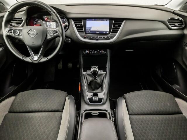 Opel Grandland X 1.2 Turbo Sport (APPLE CARPLAY, GROOT NAVI, CAMERA, LEDER, GETINT GLAS, SPORTSTOELEN, PARKEERSENSOREN, CRUISE, NIEUWE APK, NIEUWSTAAT)