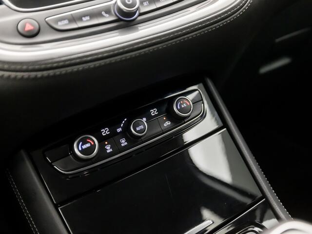 Opel Grandland X 1.2 Turbo Sport (APPLE CARPLAY, GROOT NAVI, CAMERA, LEDER, GETINT GLAS, SPORTSTOELEN, PARKEERSENSOREN, CRUISE, NIEUWE APK, NIEUWSTAAT)