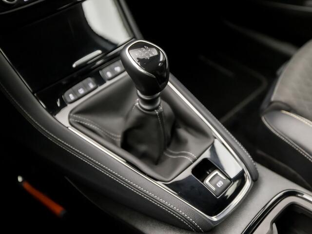 Opel Grandland X 1.2 Turbo Sport (APPLE CARPLAY, GROOT NAVI, CAMERA, LEDER, GETINT GLAS, SPORTSTOELEN, PARKEERSENSOREN, CRUISE, NIEUWE APK, NIEUWSTAAT)
