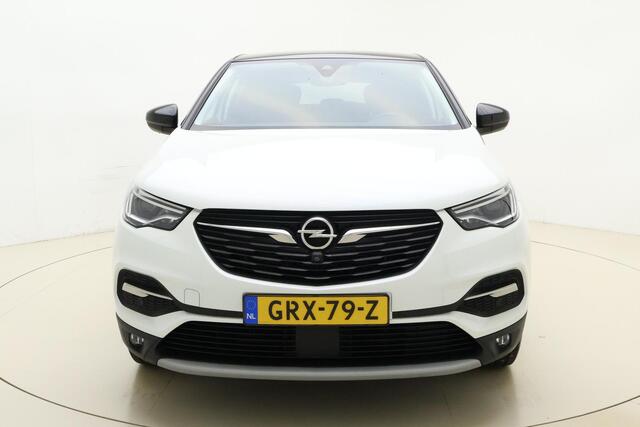 Opel Grandland X 1.6 Turbo Hybrid4 Innovation 300 PK | Navigatie | Rondomzicht Camera | Zwart dak | Keyless | AGR Stoelen | Stoelverwarming | Lichtmetalen velgen