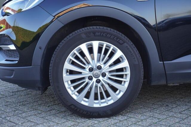 Opel Grandland X 1.2 Turbo Innovation Automaat / Trekhaak / Camera / Stoelverw.
