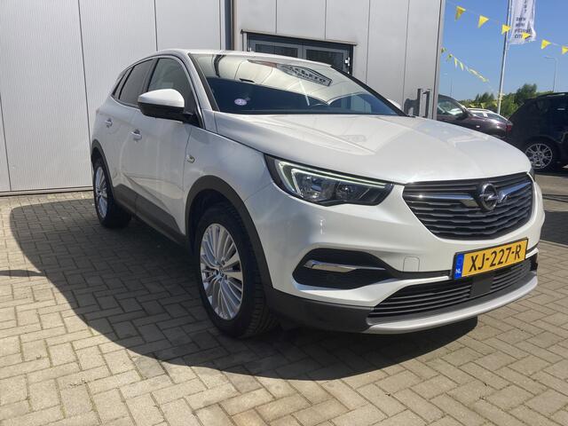 Opel Grandland X 1.2 Turbo Business Executive Automaat | Trekhaak | Apple carplay | Parkeersensoren voor en achter