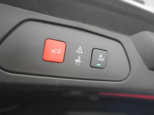 Opel Grandland X 1.6 Turbo Hybrid4 Ultimate Plug In Hybrid 300pk PHEV | Lederen Sportstoelen Memory & Ventilatie | L.M. 19" | Trekhaak Afneembaar | Navigatie | Apple Carplay | 360 Camera | DAB | Climate Control |