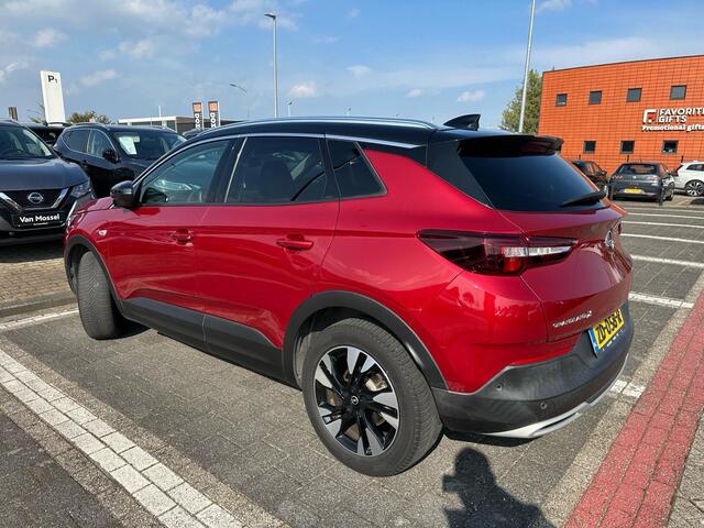 Opel Grandland X 1.2 Turbo Ultimate | Navigatie | Denon sound systeem | Apple Carplay/Android Auto | Elektrisch Bedienbare Achterklep | All Season Banden | 1e Eigenaar