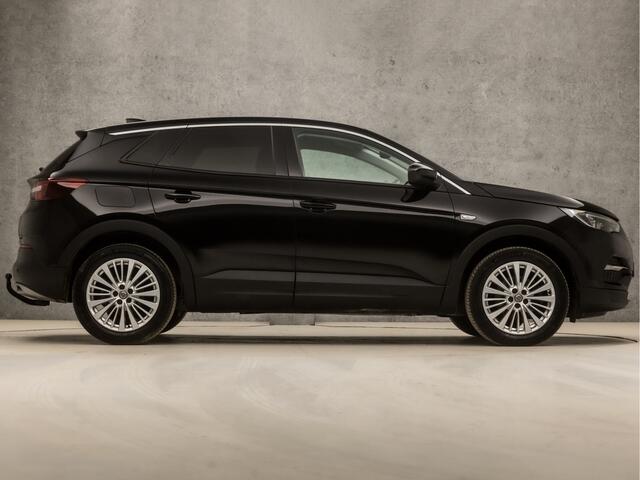 Opel Grandland X 1.2 Turbo Business Executive Automaat (APPLE CARPLAY, GROOT NAVI, STUUR/STOELVERWARMING, CAMERA, LEDER, SPORTSTOELEN, KEYLESS, CRUISE, DAB+, NIEUWSTAAT)