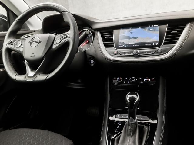 Opel Grandland X 1.2 Turbo Business Executive Automaat (APPLE CARPLAY, GROOT NAVI, STUUR/STOELVERWARMING, CAMERA, LEDER, SPORTSTOELEN, KEYLESS, CRUISE, DAB+, NIEUWSTAAT)