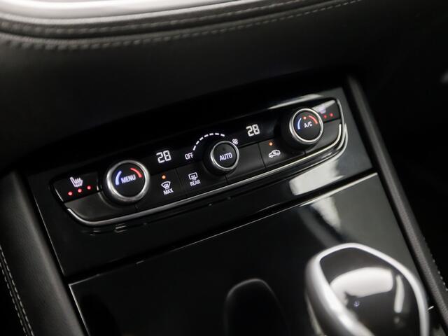 Opel Grandland X 1.2 Turbo Business Executive Automaat (APPLE CARPLAY, GROOT NAVI, STUUR/STOELVERWARMING, CAMERA, LEDER, SPORTSTOELEN, KEYLESS, CRUISE, DAB+, NIEUWSTAAT)