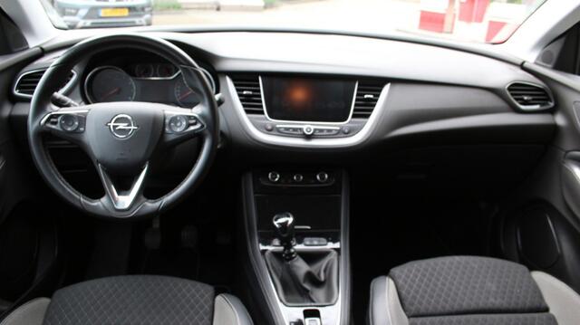 Opel Grandland X 1.2 Turbo Business Executive, Cruise, Carplay, Navi