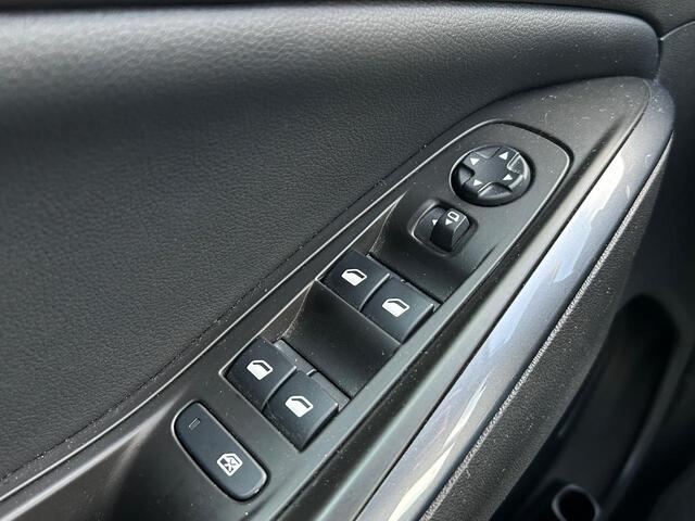 Opel Grandland X 1.2 Turbo Innovation | Trekhaak | Navigatie | Stoel/Stuurwielverwarming | Climate Control | Parkeersensoren | Led Koplampen