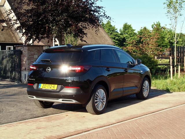 Opel Grandland X 1.2 Turbo Innovation | Camera | Apple Carplay | Cruise Control | Stoel verwarming/ventilatie |