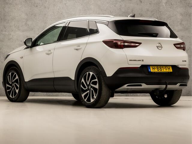Opel Grandland X 1.2 Turbo Business Executive (APPLE CARPLAY, GROOT NAVI, CLIMATE, LEDER, TREKHAAK, SPORTSTOELEN, GETINT GLAS, ELEK ACHTERKLEP, LANE ASSIST, NIEUWE APK, NIEUWSTAAT)