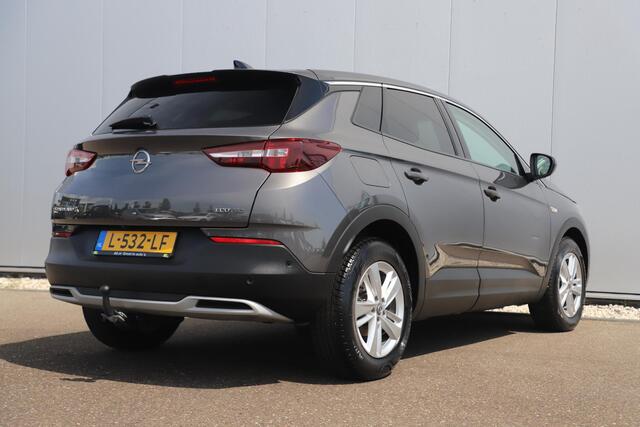 Opel Grandland X 1.2 Turbo Business Elegance 131PK Trekhaak Navigatie Achteruitrijcamera Clima Cruise Rijstrooksensor Elektrische Achterklep All-Season Banden!