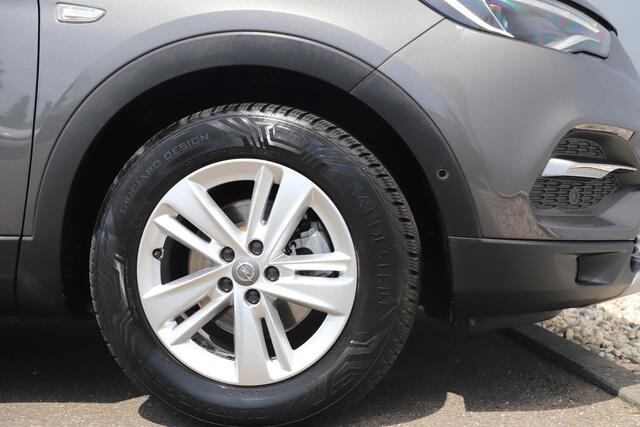 Opel Grandland X 1.2 Turbo Business Elegance 131PK Trekhaak Navigatie Achteruitrijcamera Clima Cruise Rijstrooksensor Elektrische Achterklep All-Season Banden!