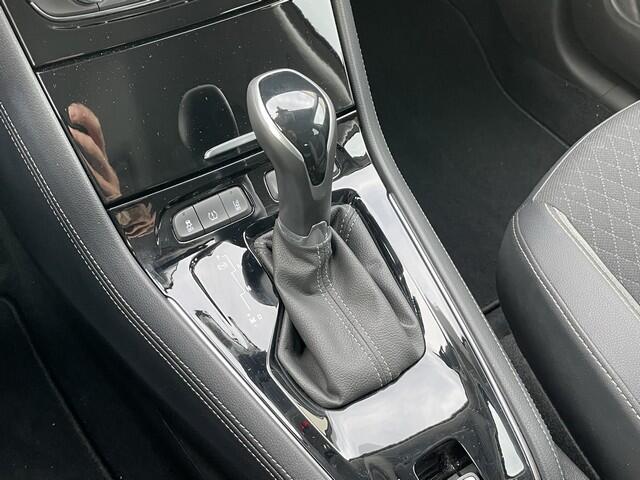 Opel Grandland X 1.2 Turbo Elegance Automaat met Navi/Camera, Winterpakket, 18inch, AGR