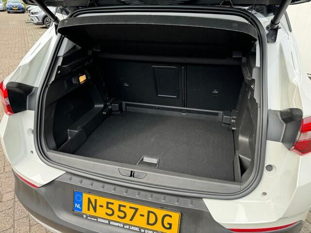 Opel Grandland X 1.2 Turbo Ultimate met Leer, Stoelkoeling, 19inch, Navi/360-Camera