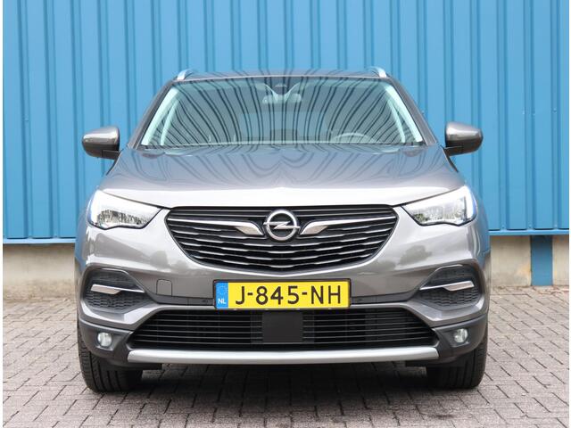 Opel Grandland X 1.2 130PK Turbo Innovation | AppleCarPlay/AndroidAuto | Navigatie | Camera | AGR-stoelen | Keyless Entry/Start | LED Koplampen | Elektrisch Achterklep met Sensor | Trekhaak | Privacy Glass | Isofix |