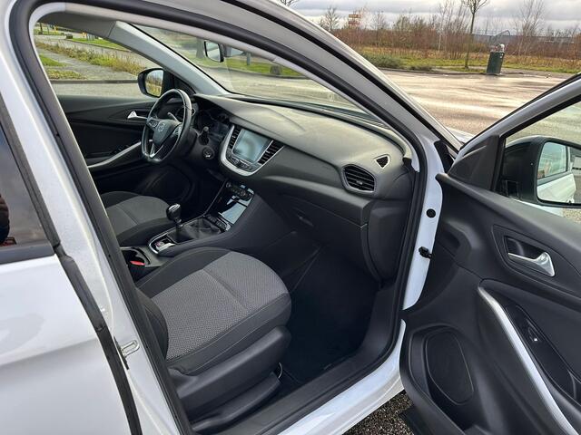 Opel Grandland X 1.2 Turbo Business Edition
