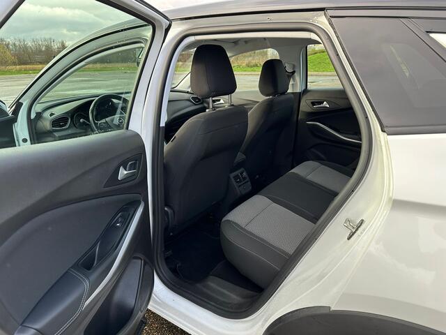 Opel Grandland X 1.2 Turbo Business Edition