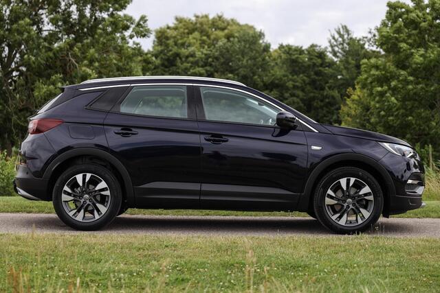 Opel Grandland X 1.2 Turbo 130 PK Aut8 Executive ? LED ? Ergo stoelen ? Trekhaak