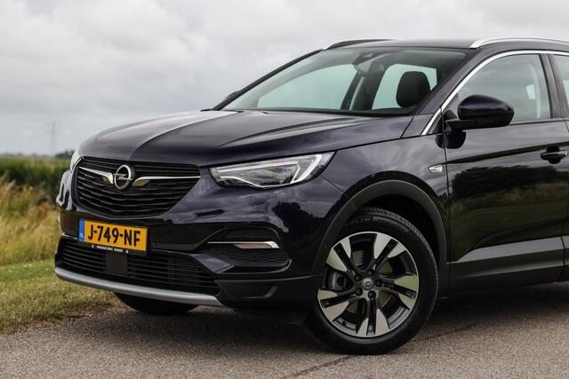 Opel Grandland X 1.2 Turbo 130 PK Aut8 Executive ? LED ? Ergo stoelen ? Trekhaak