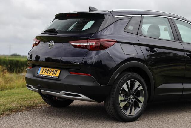 Opel Grandland X 1.2 Turbo 130 PK Aut8 Executive ? LED ? Ergo stoelen ? Trekhaak