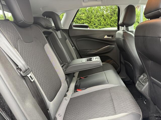 Opel Grandland X 1.6 Turbo Hybrid4 300pk Aut. Camera | Trekhaak | Navi & CarPlay