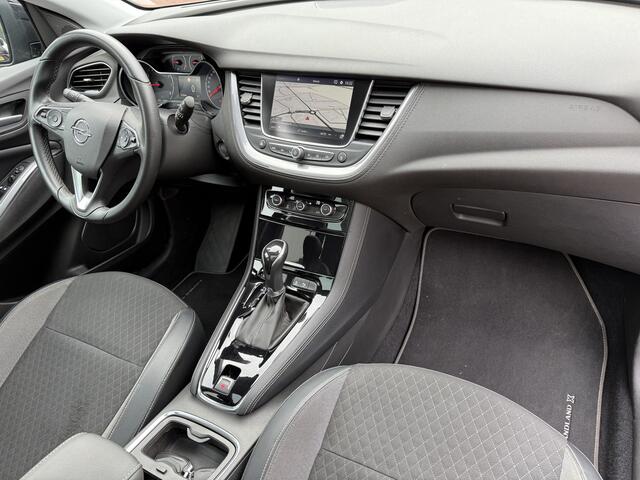 Opel Grandland X 130pk Turbo Executive Aut., Trekhaak | Navi & CarPlay