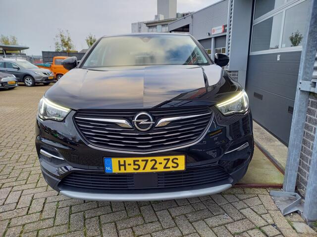 Opel Grandland X 1.2 Turbo Business Executive - CAMERA - TREKHAAK - PDC - CARPLAY / ANDROID - CLIMA - CRUISE - NL AUTO