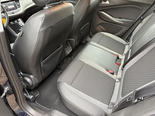 Opel Grandland X 1.6 Turbo Innovation / Automaat / Trekhaak Afneembaar 1600KG / Winterwielen set inbegrepen Navigatie / Cruise Control / Dodehoekherkenning / Climate Control / Android&Apple Carplay / Bluetooth
