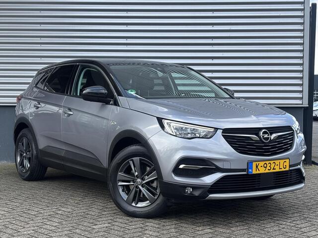 Opel Grandland X Edition 2020 1.2 Turbo 130pk | AGR-STOELEN | CAMERA | TWO-TONE | WINTER PACK | NAVI PRO | CLIMA | ISOFIX | DAB+ |