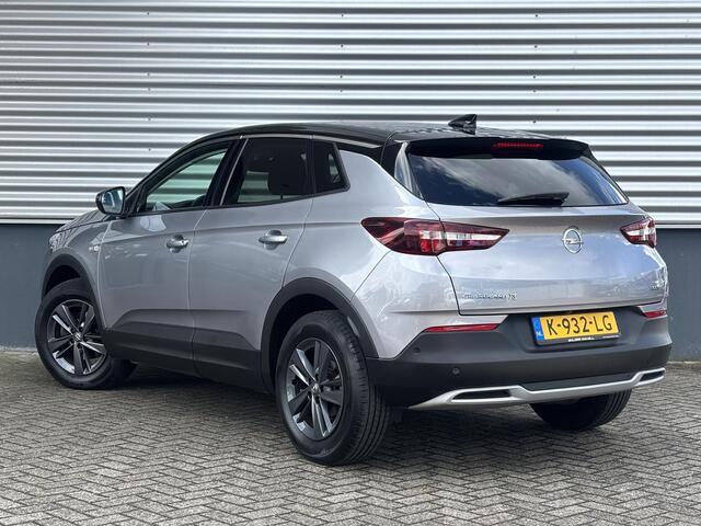 Opel Grandland X Edition 2020 1.2 Turbo 130pk | AGR-STOELEN | CAMERA | TWO-TONE | WINTER PACK | NAVI PRO | CLIMA | ISOFIX | DAB+ |