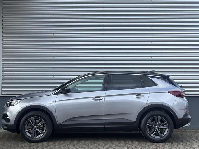 Opel Grandland X Edition 2020 1.2 Turbo 130pk | AGR-STOELEN | CAMERA | TWO-TONE | WINTER PACK | NAVI PRO | CLIMA | ISOFIX | DAB+ |
