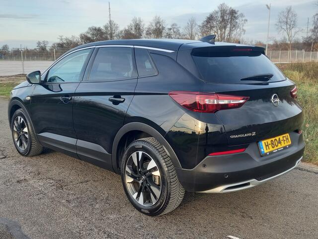 Opel Grandland X 1.2 Turbo Business Executive