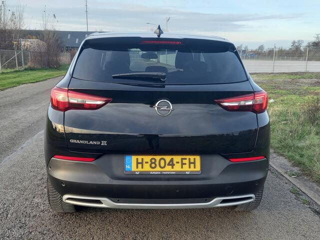 Opel Grandland X 1.2 Turbo Business Executive
