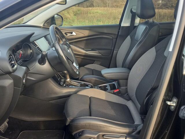 Opel Grandland X 1.2 Turbo Business Executive