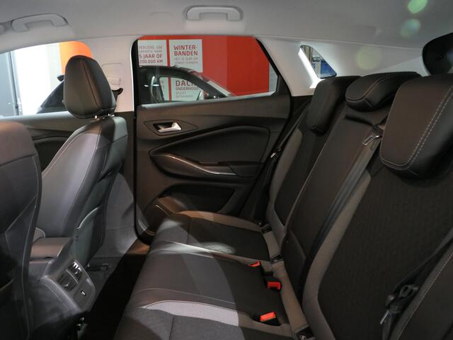 Opel Grandland X 1.2 Turbo Innovation *Afneembare trekhaak!* - Stoel en stuurverwarming, dode hoek, clima, camera