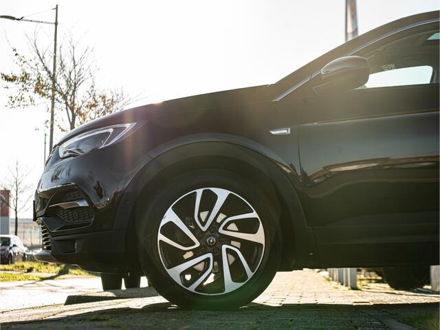 Opel Grandland X 1.2 Turbo Innovation ORG NL PANO LED CAMERA LEDER DODEHOEK STOELVERW EN VENTILATIE