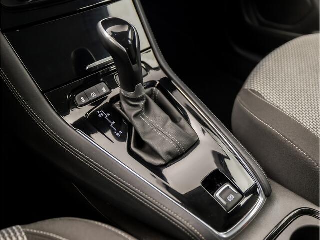 Opel Grandland X 1.2 Turbo Sport Automaat (APPLE CARPLAY, GROOT NAVI, CRUISE, PARKEERSENSOREN, SPORTSTOELEN, LED KOPLAMPEN, LM VELGEN, LANE ASSIST, NIEUWSTAAT)