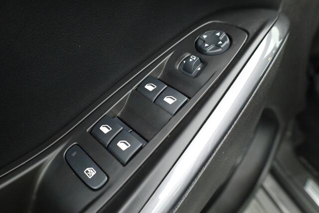 Opel Grandland X 1.2 Turbo Innovation | Leder | Stoel- Stuurverw. | Afn. Trekhaak | Camera | LED | Memory seat