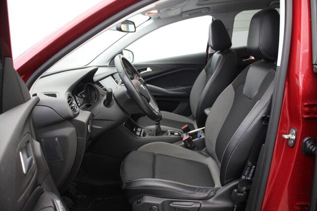Opel Grandland X 1.2 Turbo Business Executive - Panorama, Carplay, Navi, Cruise, Half Leer