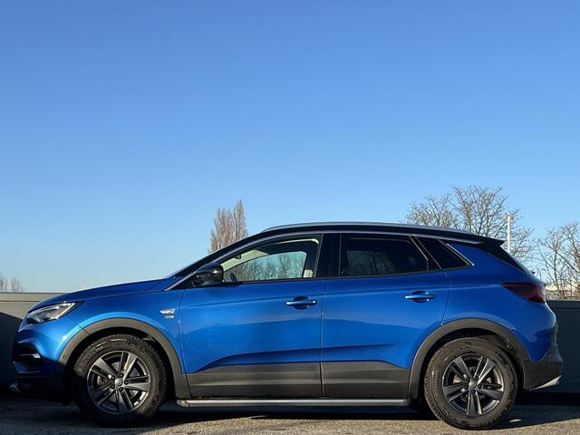 Opel Grandland X 120 Edition 1.2 Turbo 130pk | SIDESTEPS | AGR-STOEL | ALL SEASON BANDEN | CAMERA | APPLE CARPLAY / ANDROID AUTO | ISOFIX | DAB+ | CLIMATE CONTROL |