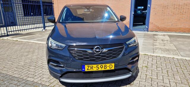 Opel Grandland X 1.2 Turbo Bus. Ex.