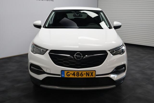 Opel Grandland X 1.2 Turbo Business Executive | Trekhaak | Navigatie
