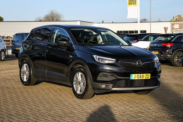 Opel Grandland X 1.2 Turbo Business Executive APPLE CARPLAY/ NAVI