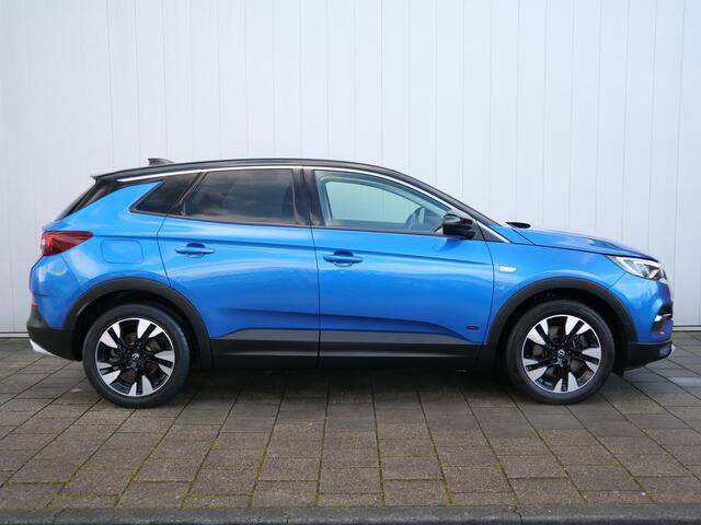 Opel Grandland X 1.6 Turbo Hybrid4 Ultimate 300 Pk Automaat Navi / DAB / Apple Carplay / Camera / Stoelverwarming