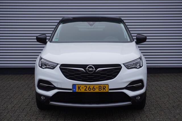 Opel Grandland X 1.2 Turbo Innovation / 1e eig. / Trekhaak / Camera / Zwart dak / Navigatie