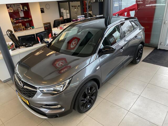 Opel Grandland X 1.2 Turbo Innovation,100% Onderhouden,Automaat,Navigatie,Achteruitrijcamera,Climate&Cruisecontrol,Spraakbediening,Trekhaak,Comfortstoelen,V&A Sensoren,18 Inch Lmv