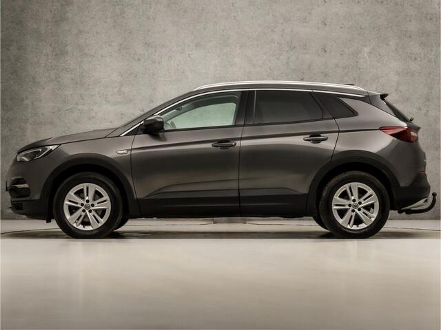 Opel Grandland X 1.2 Turbo Sport Automaat (APPLE CARPLAY, GROOT NAVI, LANE ASSIST, LEDER, CAMERA, LED KOPLAMPEN, SPORTSTOELEN, GETINT GLAS, CRUISE, NIEUWE APK, NIEUWSTAAT)